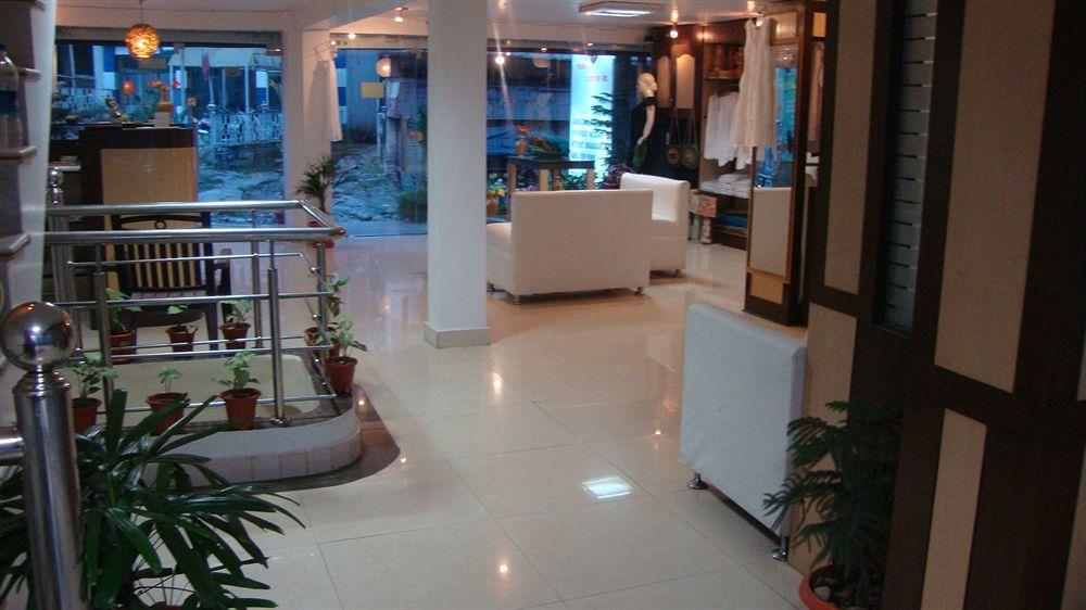 Hotel Ganesha Inn Tapovan Esterno foto