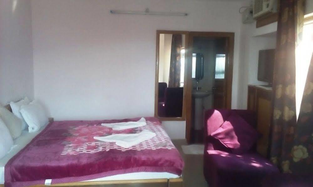 Hotel Ganesha Inn Tapovan Esterno foto